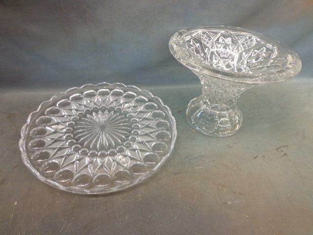 lot 107 image: Crystal Fruit Bowl & Platter
