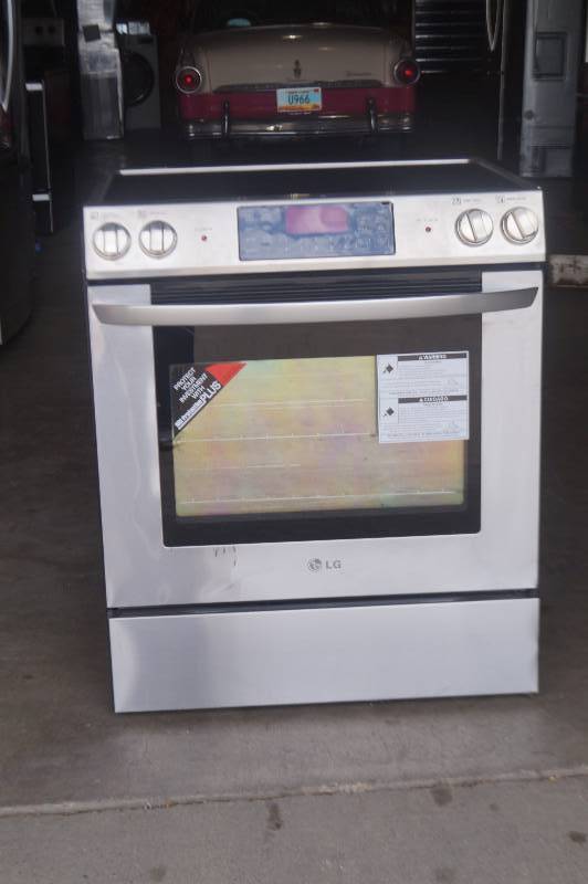 lot 12 image: LG Range Model # LSE3090ST