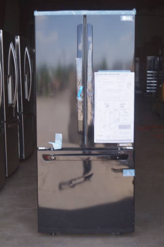 lot 21 image: LG RefrigeratorFreezer Model LFC22770SB