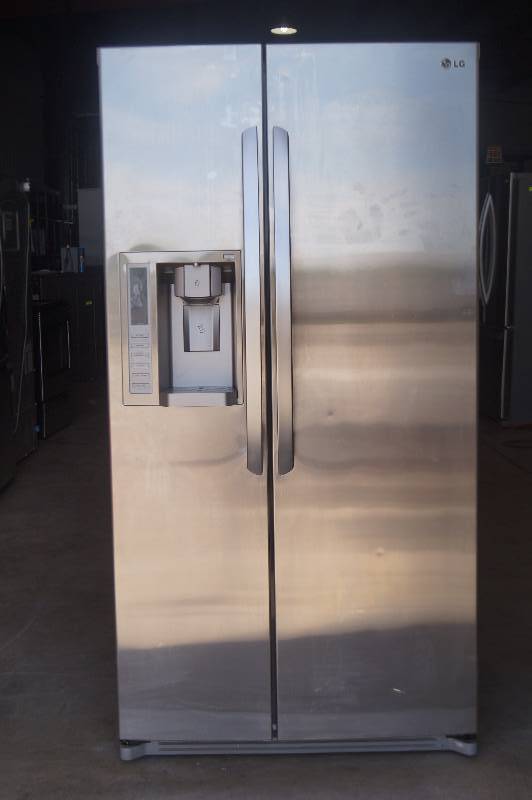lot 22 image: LG RefrigeratorFreezer Model LSC27937ST