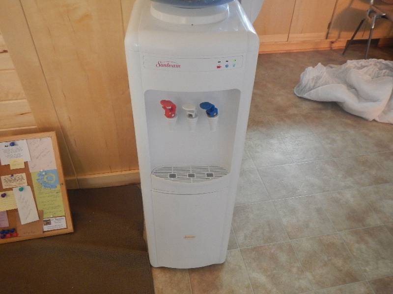 Sunbeam hot store cold water dispenser