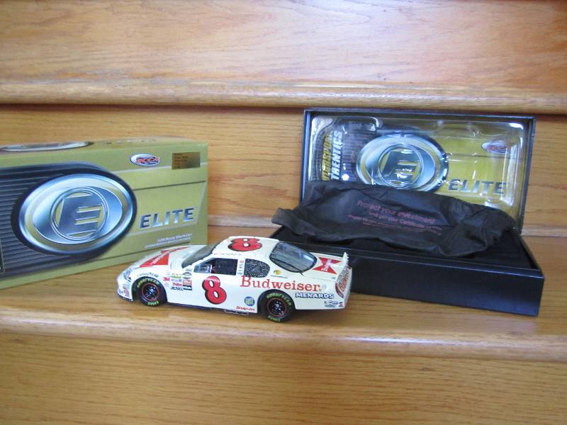 lot 14 image: Dale Earnhardt Jr. #8 Budweiser Fa...