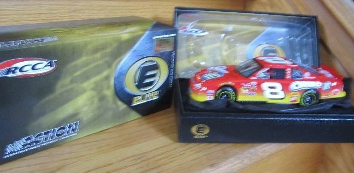 lot 22 image: Dale Earnhardt Jr. #8 OREO Ritz 20...