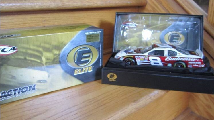 lot 23 image: Dale Earnhardt Jr. #8 Budweiser Da...