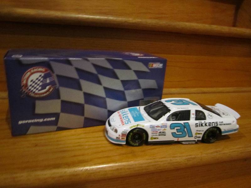 lot 73 image: Dale Earnhardt Jr. #31 Sikkens Whit...