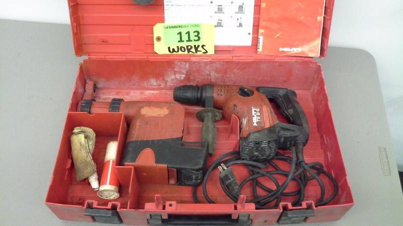 lot 113 image: (1) Hilti TE6-s Hammer Drill