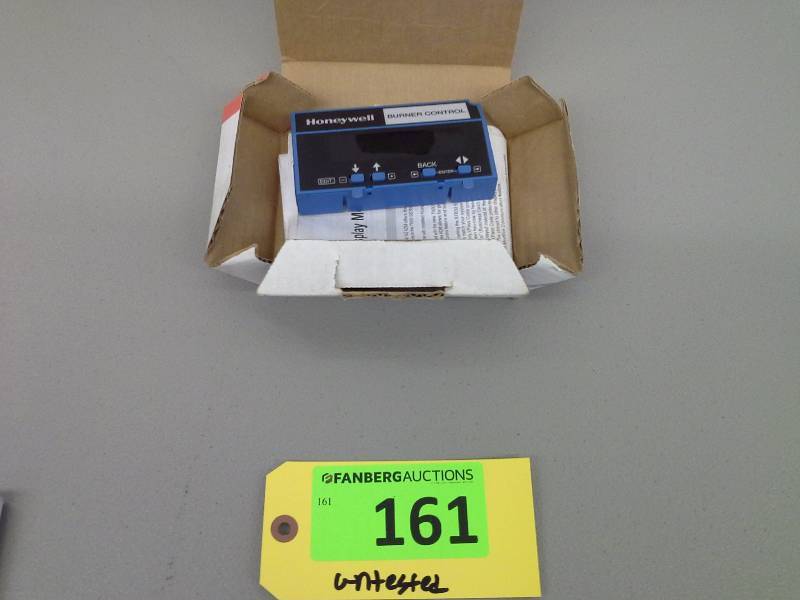 lot 161 image: (1) Honeywell Keyboard display module Burner Control