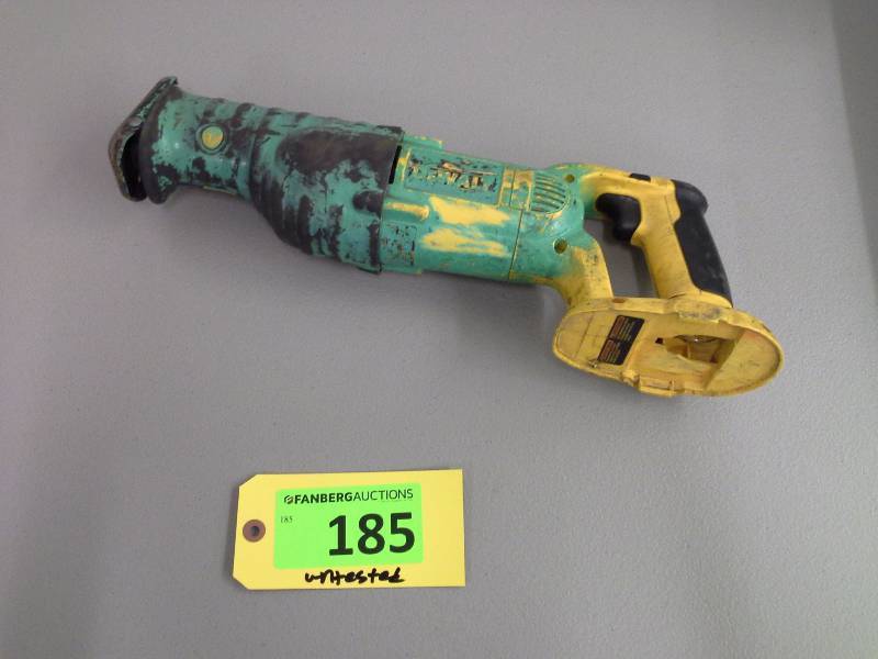lot 185 image: (1) DeWalt Cordless 18v Sawzall