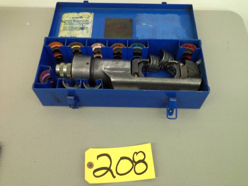 lot 208 image: T&B TBM15 15 Ton Hydraulic Head