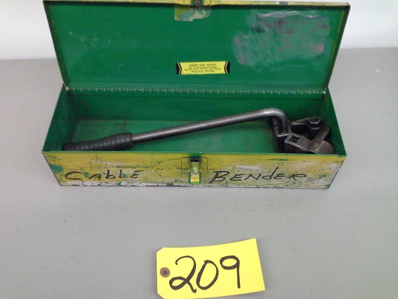 lot 209 image: Greenlee 796 Cable Bender