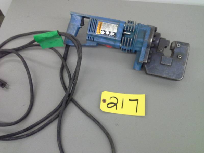 lot 217 image: (1) Hougen-Ogure Electro-hydraulic hole puncher