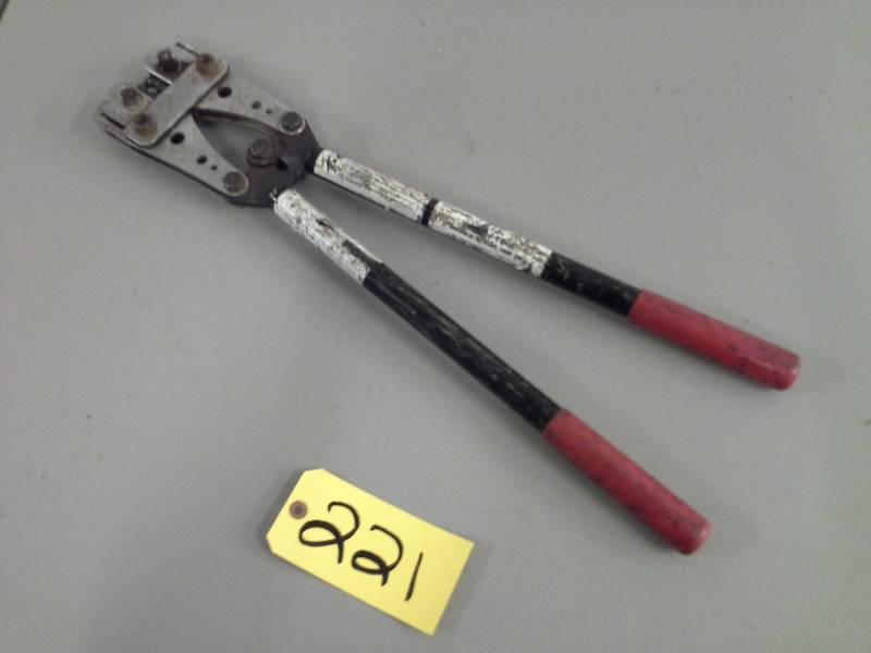 lot 221 image: (1) MRC840 Crimp Tool