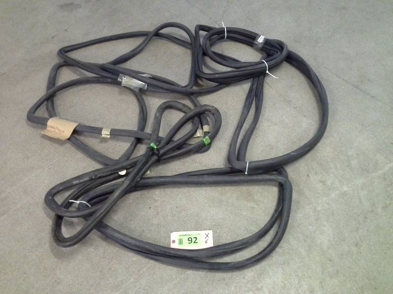 SEAL WINDSHIELD RH CURBSIDE GILLIG 56-20341-002