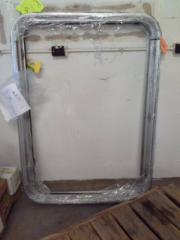 FRAME PASSENGER WINDOW MOUNTING 56 CLEAR GILLIG 400S 82-12030-005C