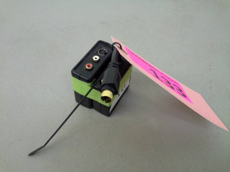 lot 133 image: (1) MuxLab Balun - F S-video audio