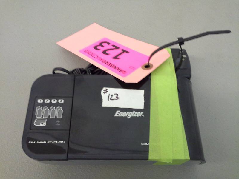 lot 123 image: (1) Energizer Battery charger
