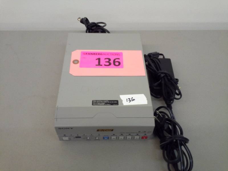 lot 136 image: (1) Sony DVCAM Digital video cassette recorder