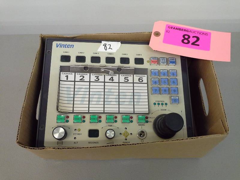 lot 82 image: (1) Vinten AutoCam 6 cam controller