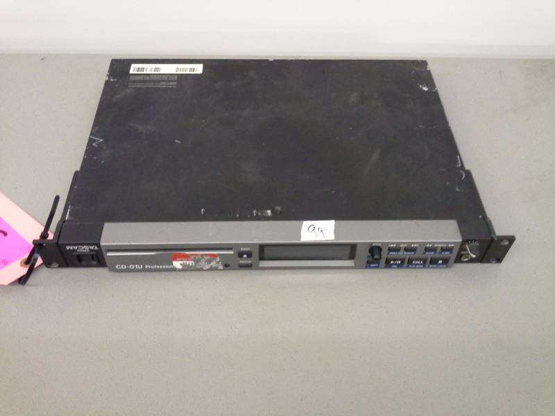 lot 99 image: (1) Tascam cd-01u PRO Professional CD recorder