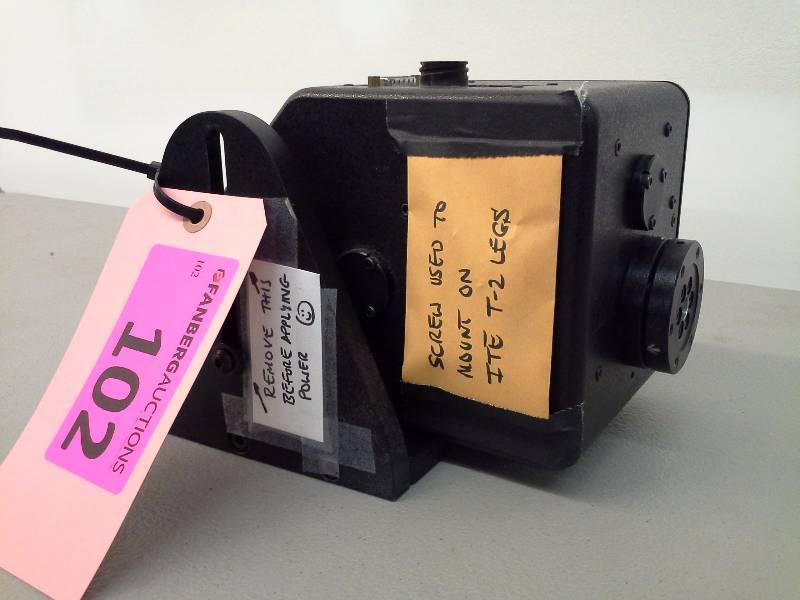 lot 102 image: (1) Vinten 2010PS, HS-102P PTZ camera control, head, cabling