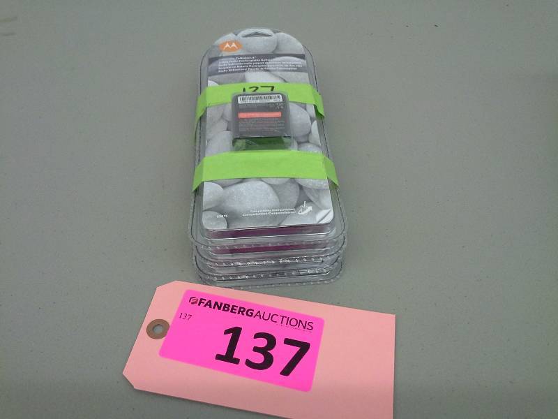 lot 137 image: (1) Motorola FRS talkabout 650mAh