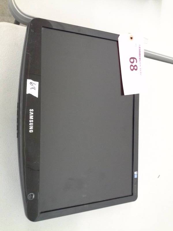 lot 68 image: (1) Samsung SyncMaster 19 LCD