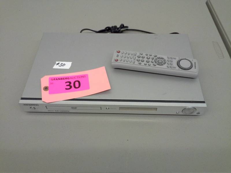 lot 30 image: (1) Samsung DVD Player DVD-HD850