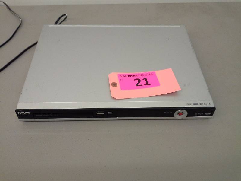lot 21 image: (1) Phillips DVD Recorder 3455H