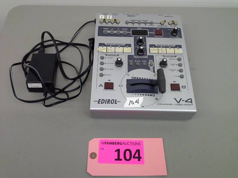 lot 104 image: (1) Roland Edirol 4 Channel Video Mixer
