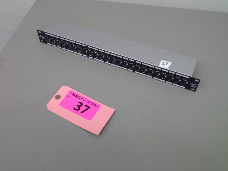 lot 37 image: (1) Hosa 48 point patch bay rack mount
