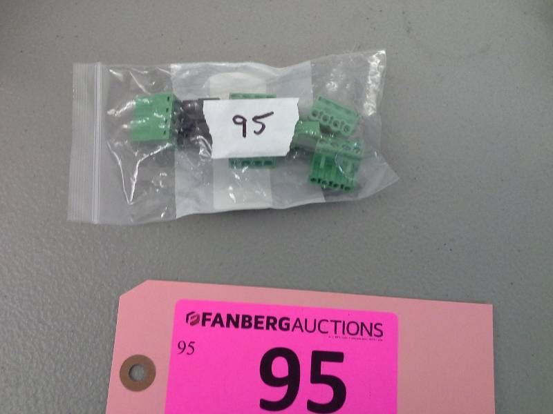 lot 95 image: (5) 4 position 5.0mm plug