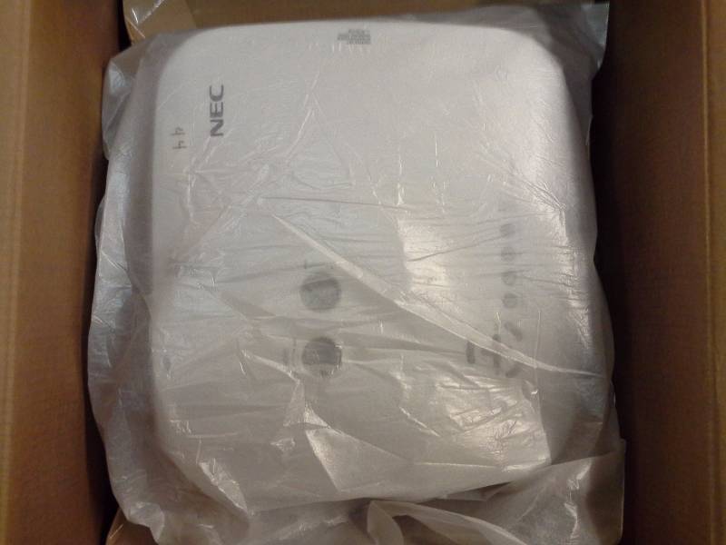 lot 44A image: (1) NEC NP1000 LCD Projector