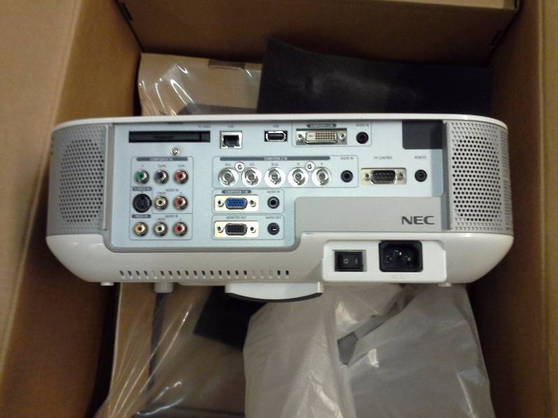 lot 44B image: (1) NEC NP1000 LCD Projector