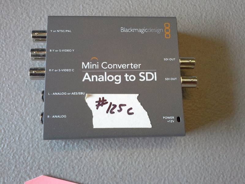 lot 125F image: (1) Blackmagicdesign Mini Converter Analog to SDI