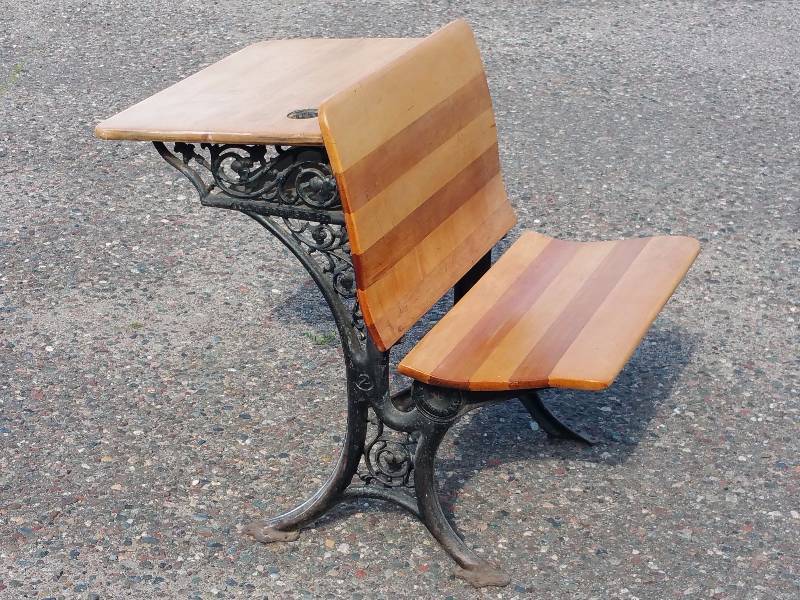 lot 42 image: A. H. Andrews Cast Iron Wooden Student Desk