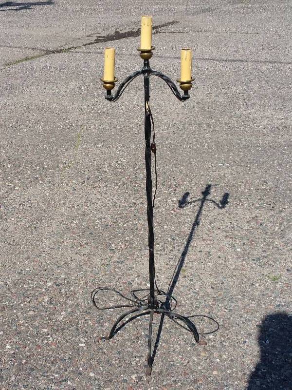 lot 45 image: 3 Light Wrought Iron Lamp