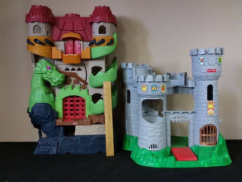lot 76 image: Fisher Price Dragon Castle & Classic Castle