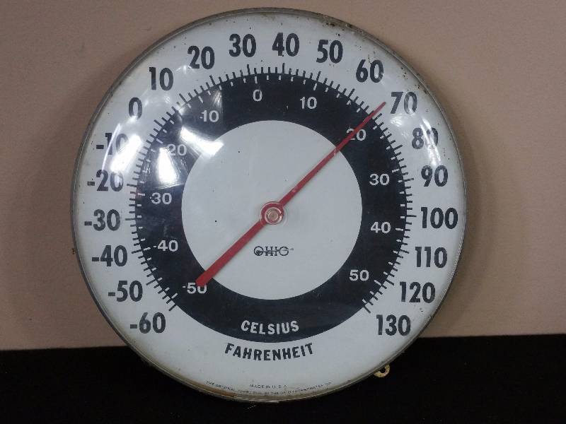 lot 84 image: Jumbo Dial Thermometer - Ohio Thermometer Co