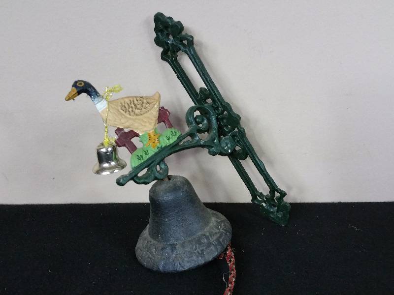 lot 86 image: Cast Iron Bell - Mallard Duck