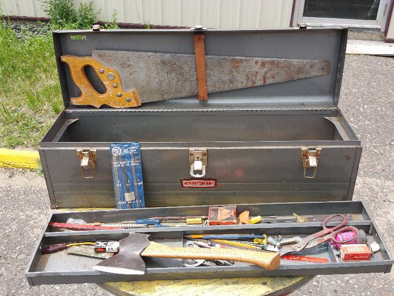 lot 90 image: Long Craftsman Tool Box & Tools