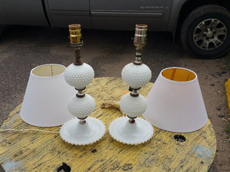 lot 138 image: Hobnail Milkglass Table Lamps