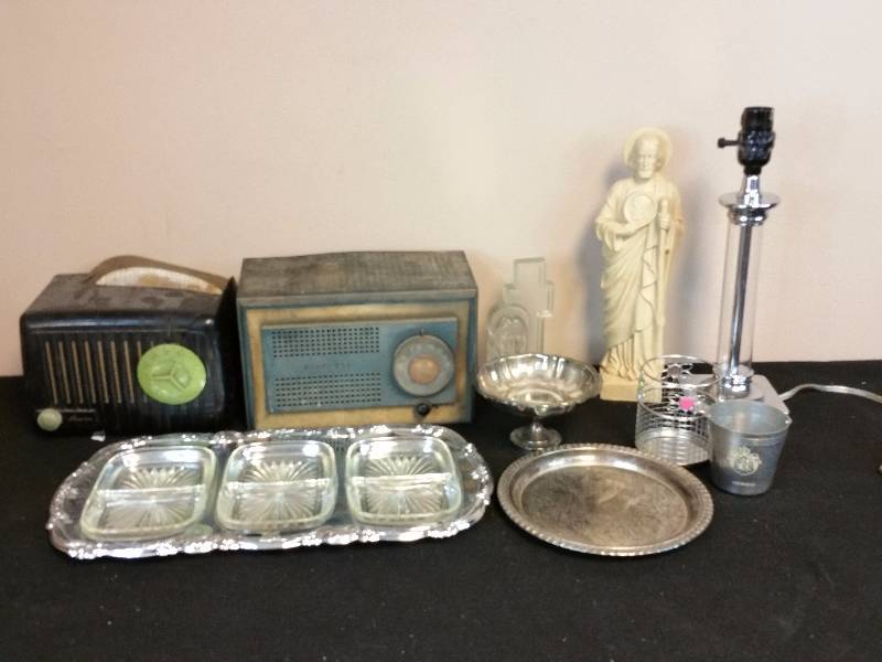 lot 181 image: Vintage Radios & Misc