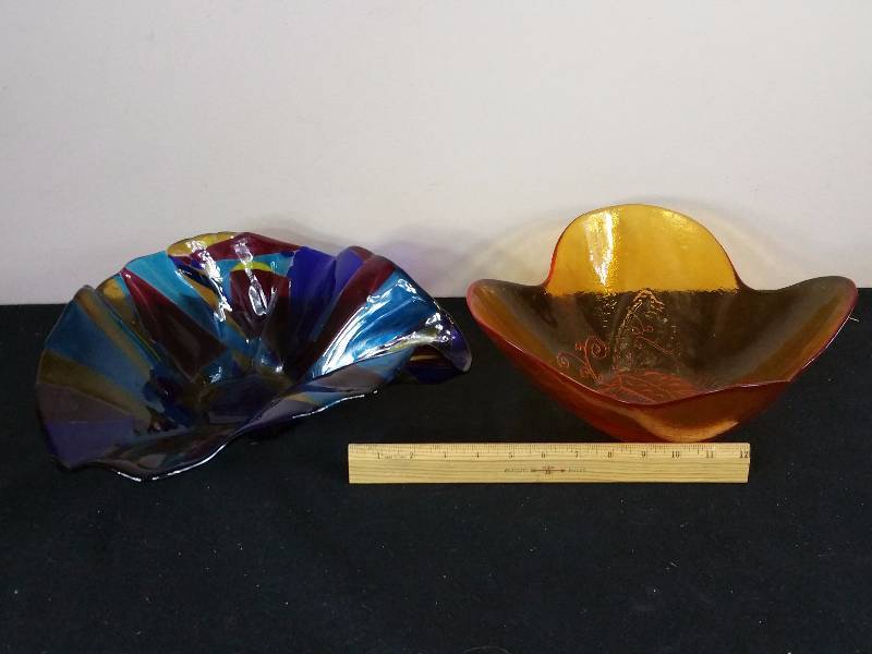 lot 195 image: Signed Art Glass Colored Bowl  Amber Bowl
