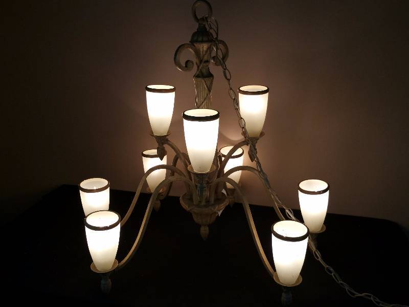 lot 204 image: 9 Light Sea Gull Lighting Chandelier
