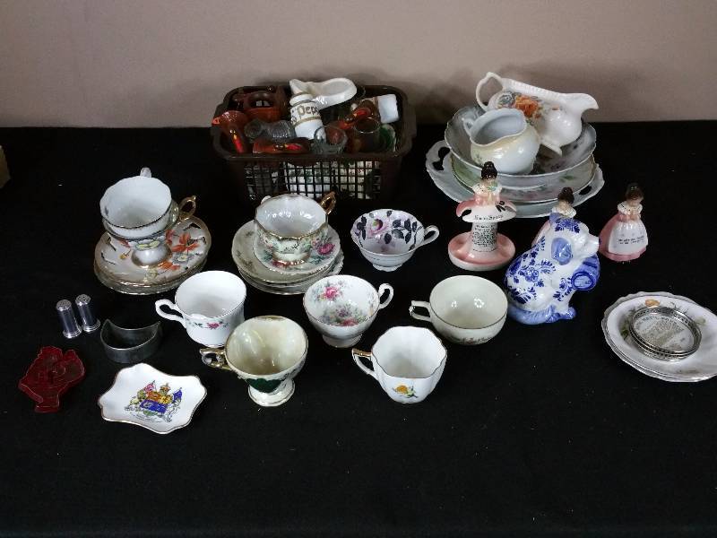 lot 214 image: Various China Teacups & Saucers, Etc.