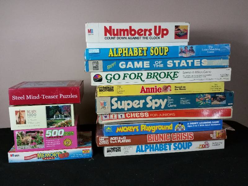 lot 216 image: Older Games including Annie & Bionic Crisis