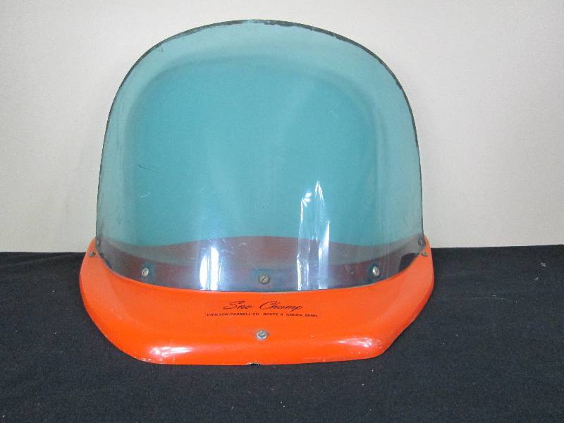lot 53 image: Vintage Sno Champ Windshield