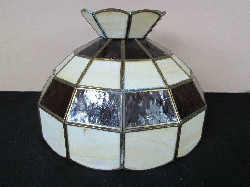 lot 59 image: Tan & Brown Stained Glass Light