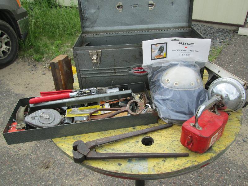 lot 91 image: Craftsman Tool Box & Tools