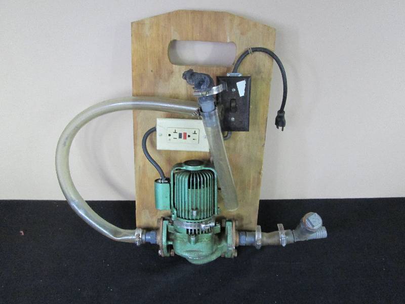 lot 102 image: Transfer Pump